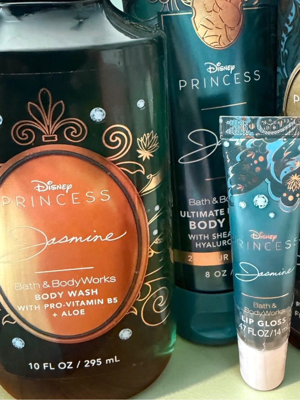 Bath & Body Works Jasmine Body Wash & Lip Gloss Teal & Gold accents 4 piece set